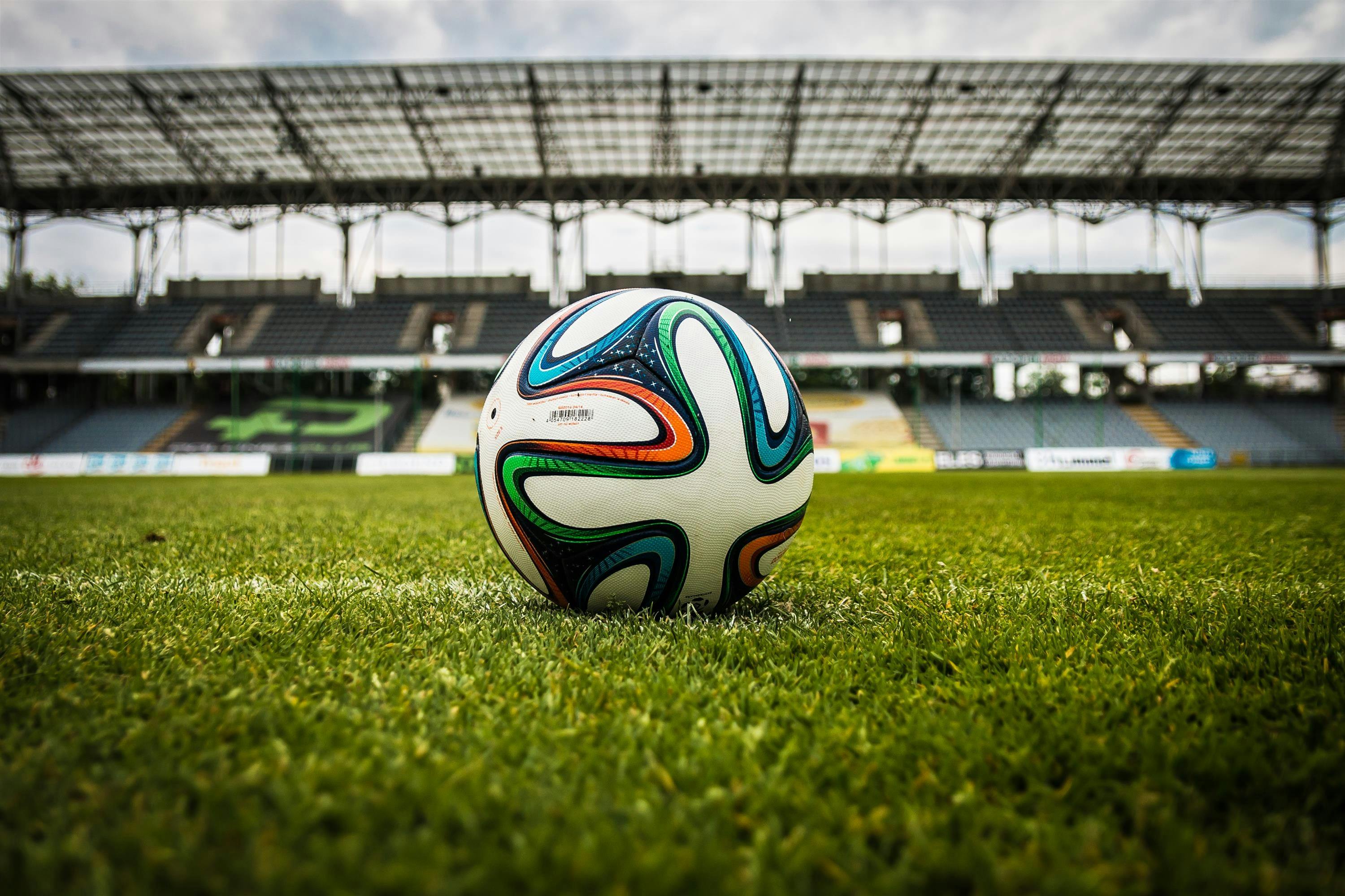 Luptă incendiară pentru titlu în Superliga, după rezultatul dintre Petrolul și FCSB