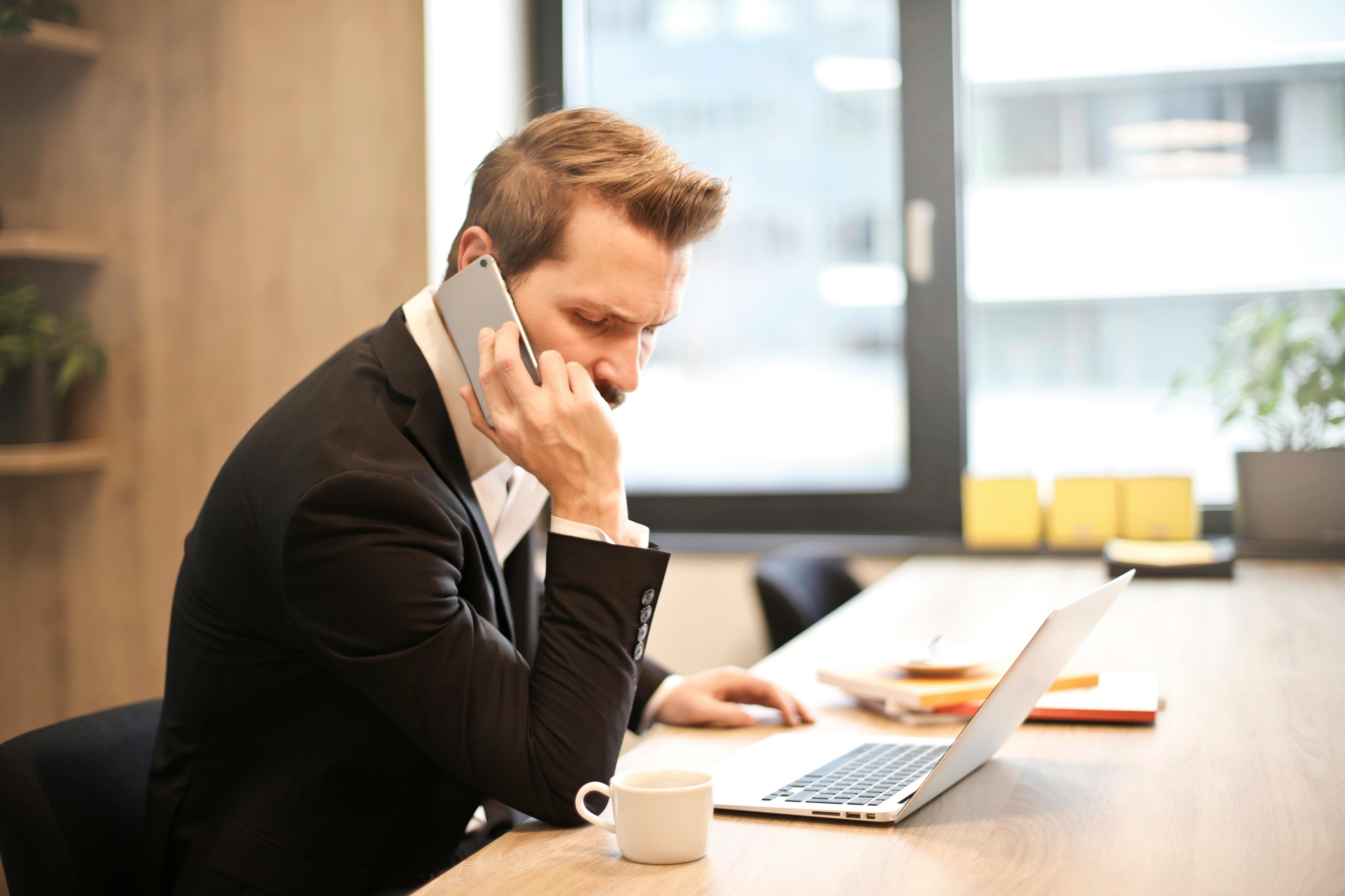 Domeniile care angajează cei mai mulţi specialişti şi manageri în acest moment (analiză platformă de recrutare)